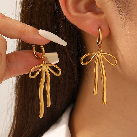 Aretes de Acero con Diseño Chongo