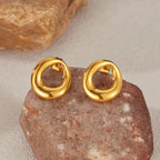 Aretes de Acero con Detalle Irregular