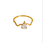 Anillo de Titanio con Zirconia Gota y Banda Ondulada