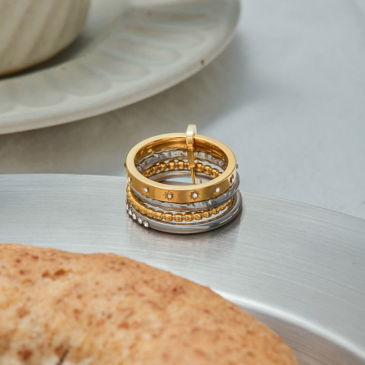 Set de Anillos de Acero con Cuentas, Zirconia y Charm
