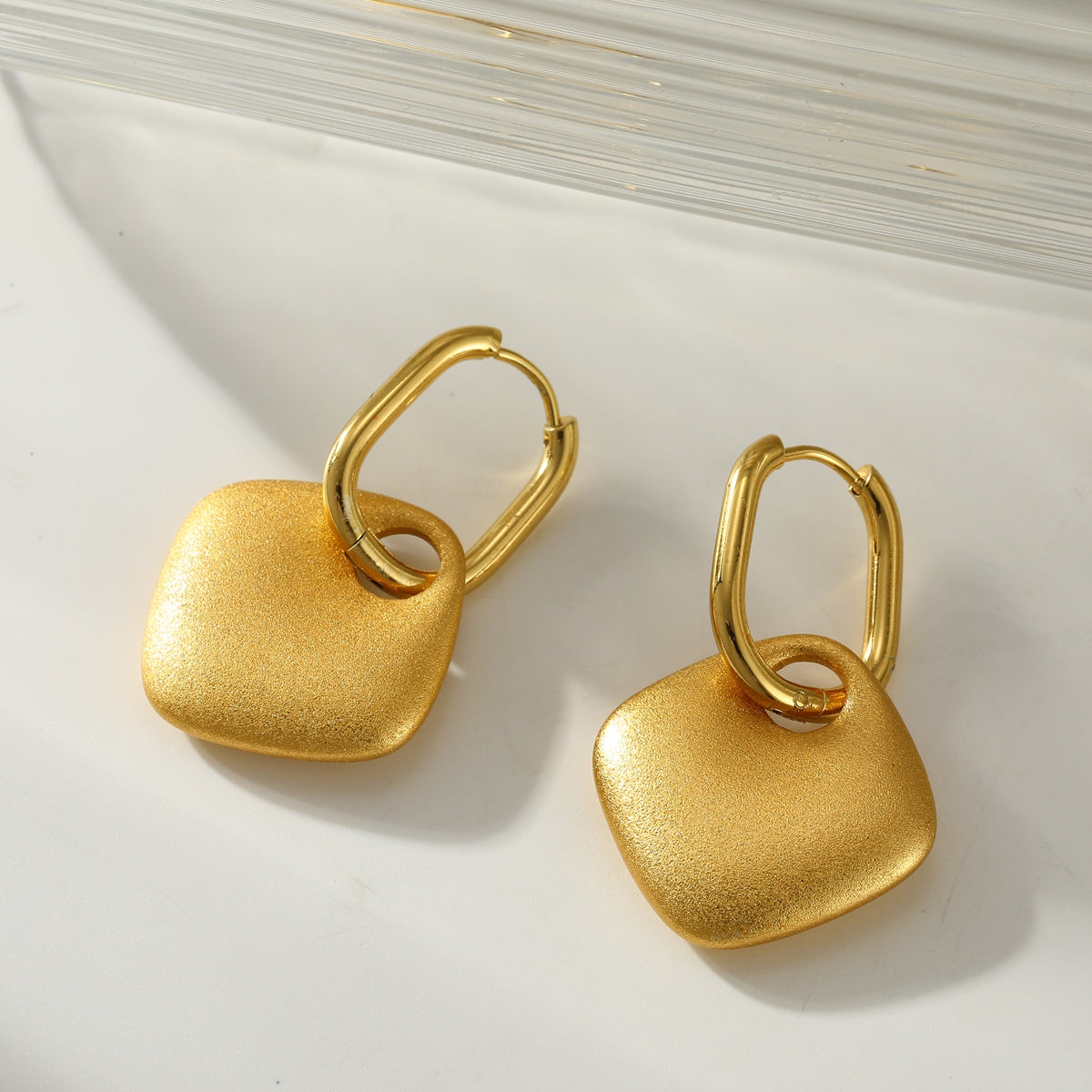 Argollas de Acero con diseño rombo