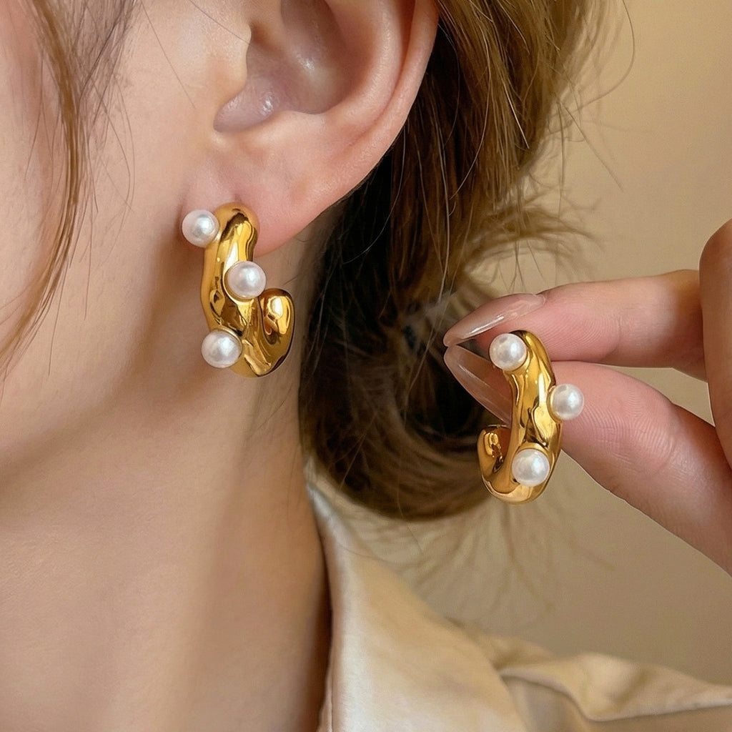 Aretes de Titanio Estilo Media Luna con Perla