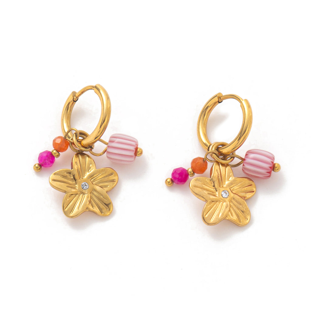 Argollas de Acero con Flor Texturizada y Cuentas de Color