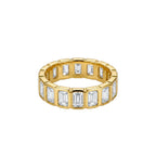 Anillo de Acero con Zirconias Baguette en Todo el Contorno