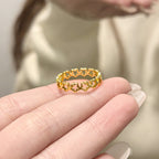 Anillo de Titanio con Flores en Relieve