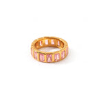 Anillo de Acero con Zirconias Rosadas en Canal Dorado