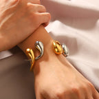 Brazalete de Acero con Gotitas de Agua