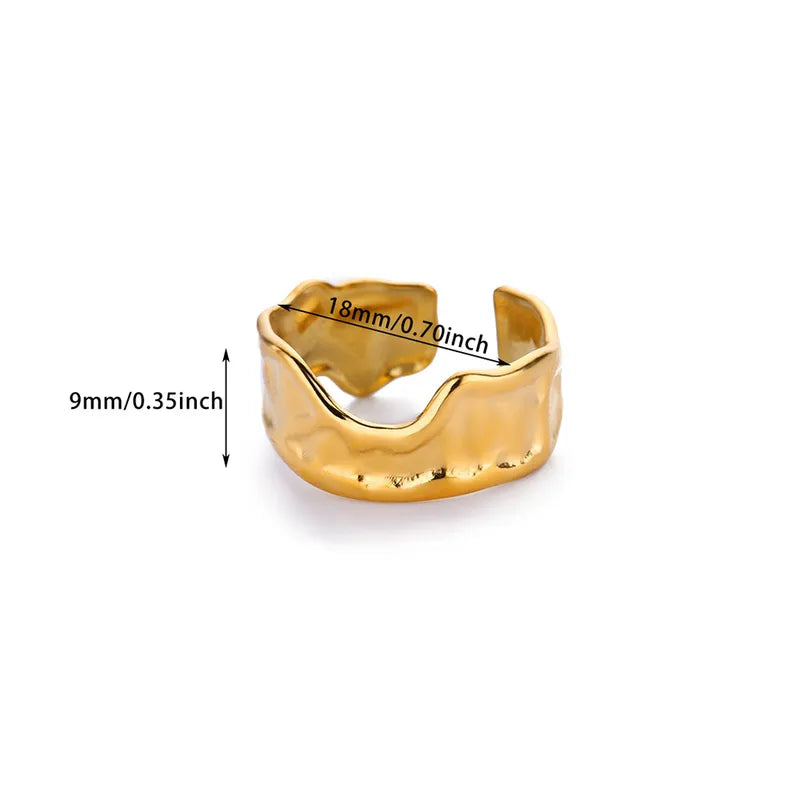 Anillo de Titanio con diseño geométrico