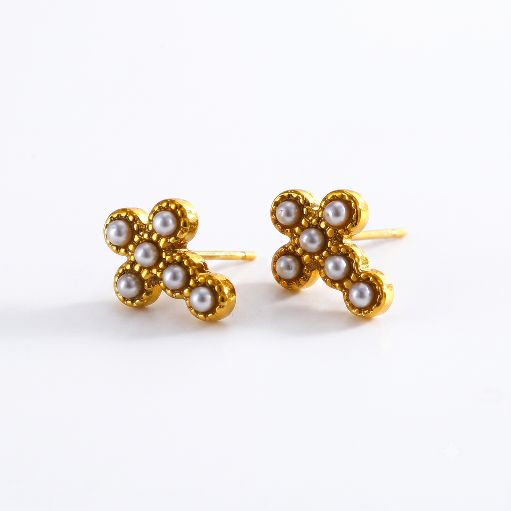 Aretes de Acero con Perlas en Forma de Trébol
