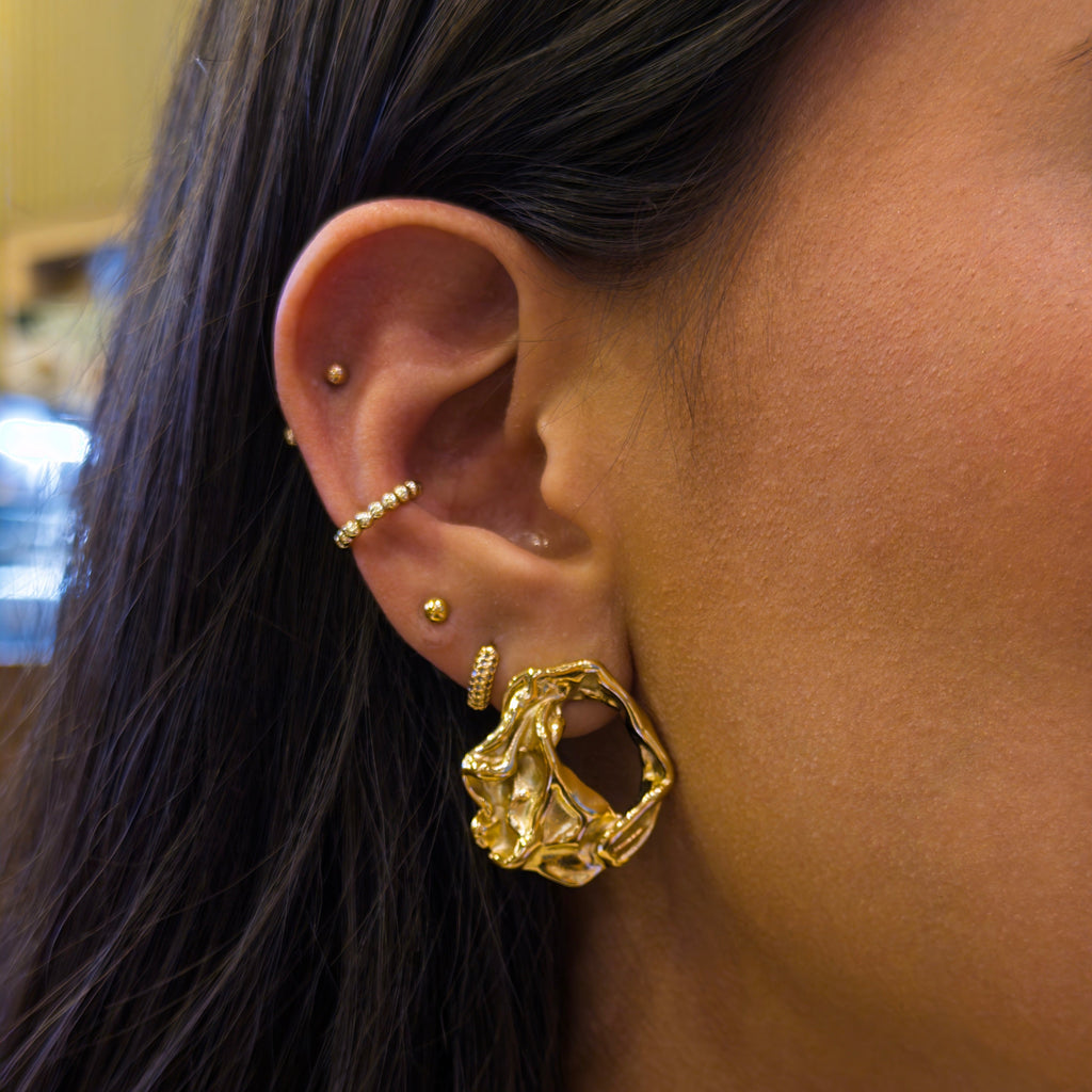 Aretes de Titanio con Forma Orgánica Irregular