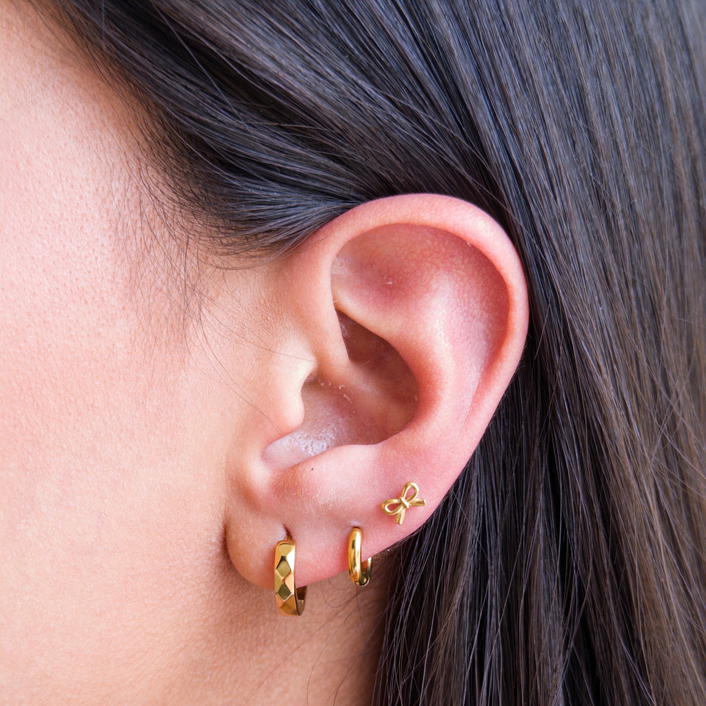 Argollas de Titanio con Facetas en Rombo
