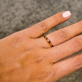 Anillo de Acero con Esmalte Rojo y Forma Ondulada
