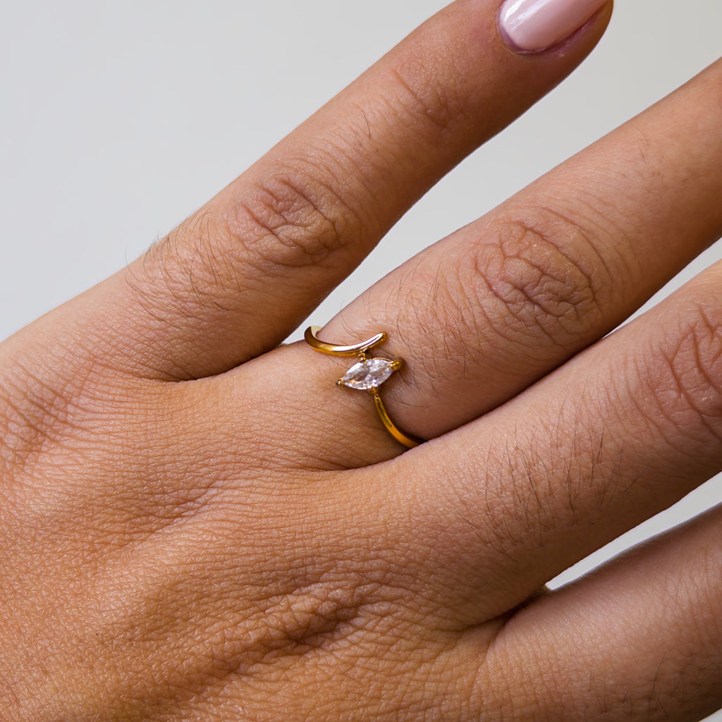 Anillo de Acero con Zirconia Marquesa Abierto