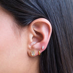 Aretes Stud de Acero con Circonia Rectangular en Marco Beaded