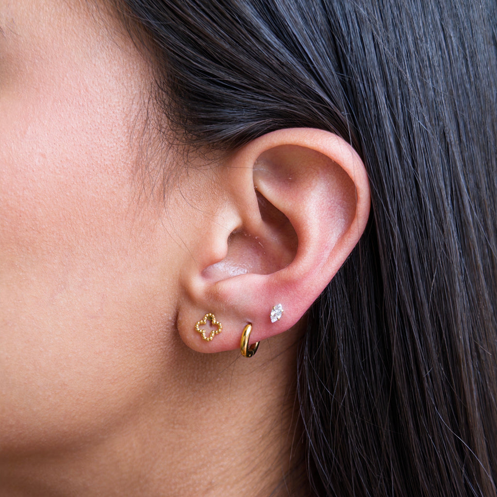 Aretes de Acero con Marco Cuadrado Texturizado