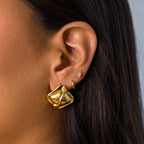 Aretes de Acero con Forma Cuadrada Cruzada