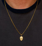 Collar de Acero con Colgantes Grabados para Hombre