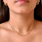 Collar de Acero con Cadena de Bolitas y Barritas Dorada