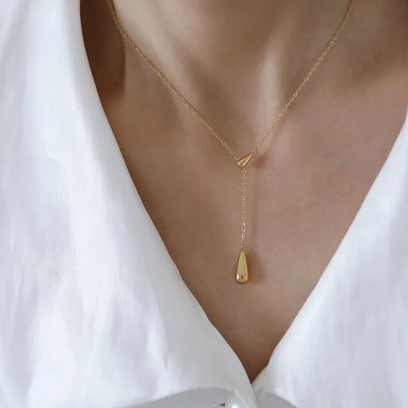 Collar de Gotitas de Agua