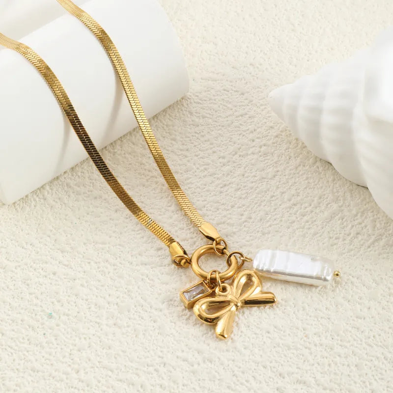 Collar de Acero con Charms