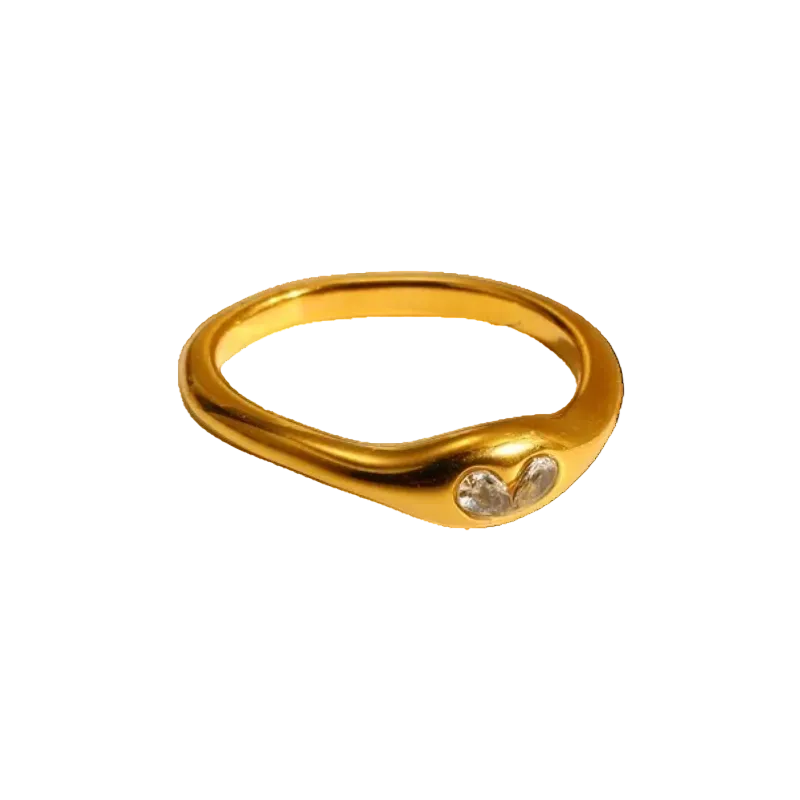 Anillo de Acero con Corazón de Zirconia Engastado