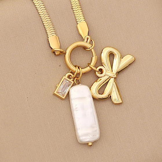 Collar de Acero con Charms