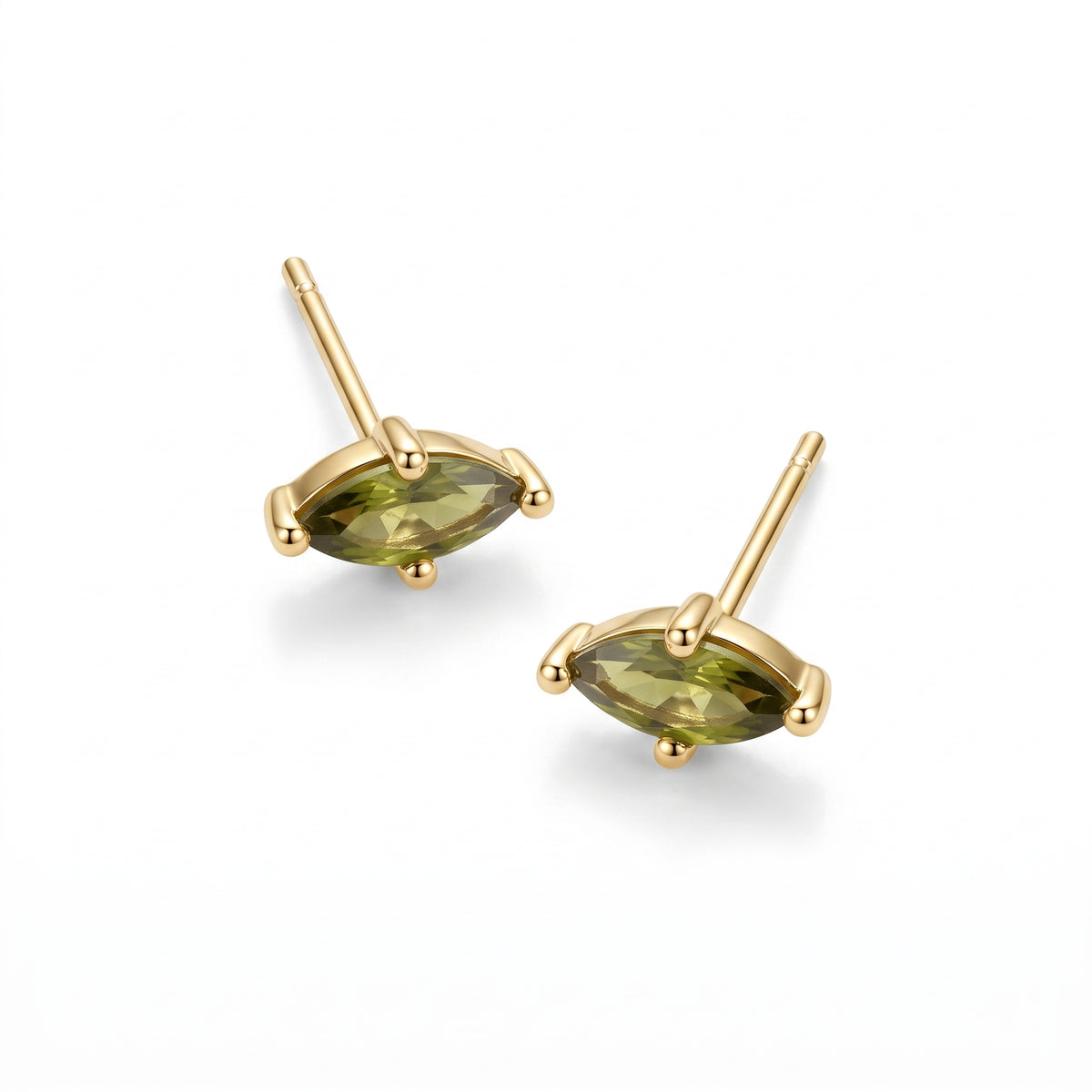 Aretes de Plata con Zirconia Marquise en Garras Doradas