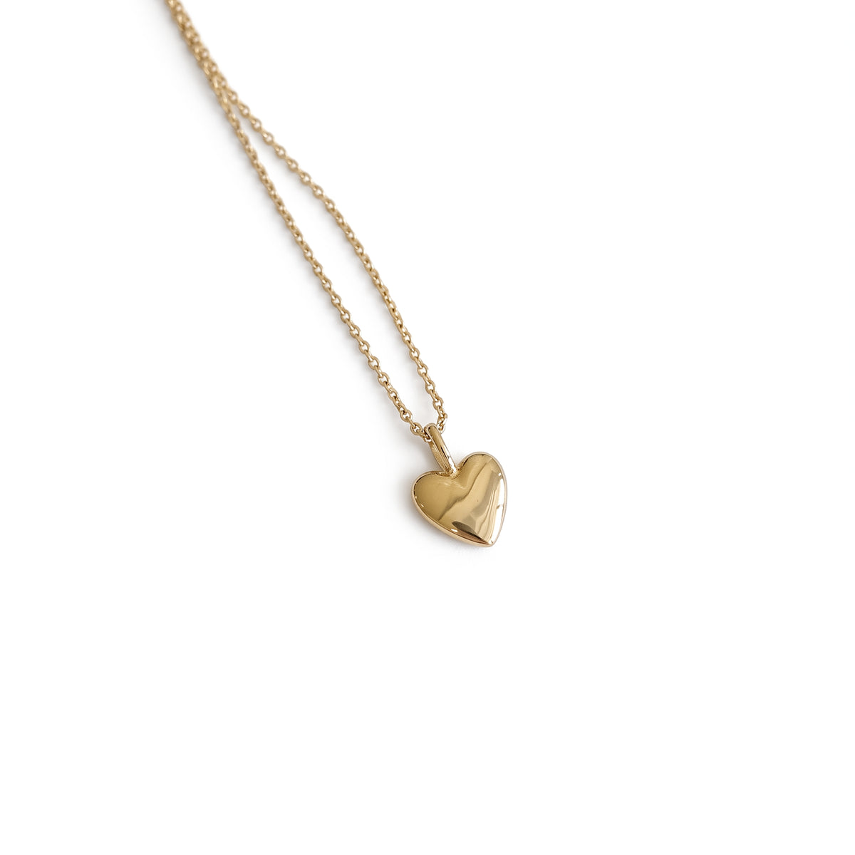 Collar de Plata con Colgante de Corazón Liso Dorado