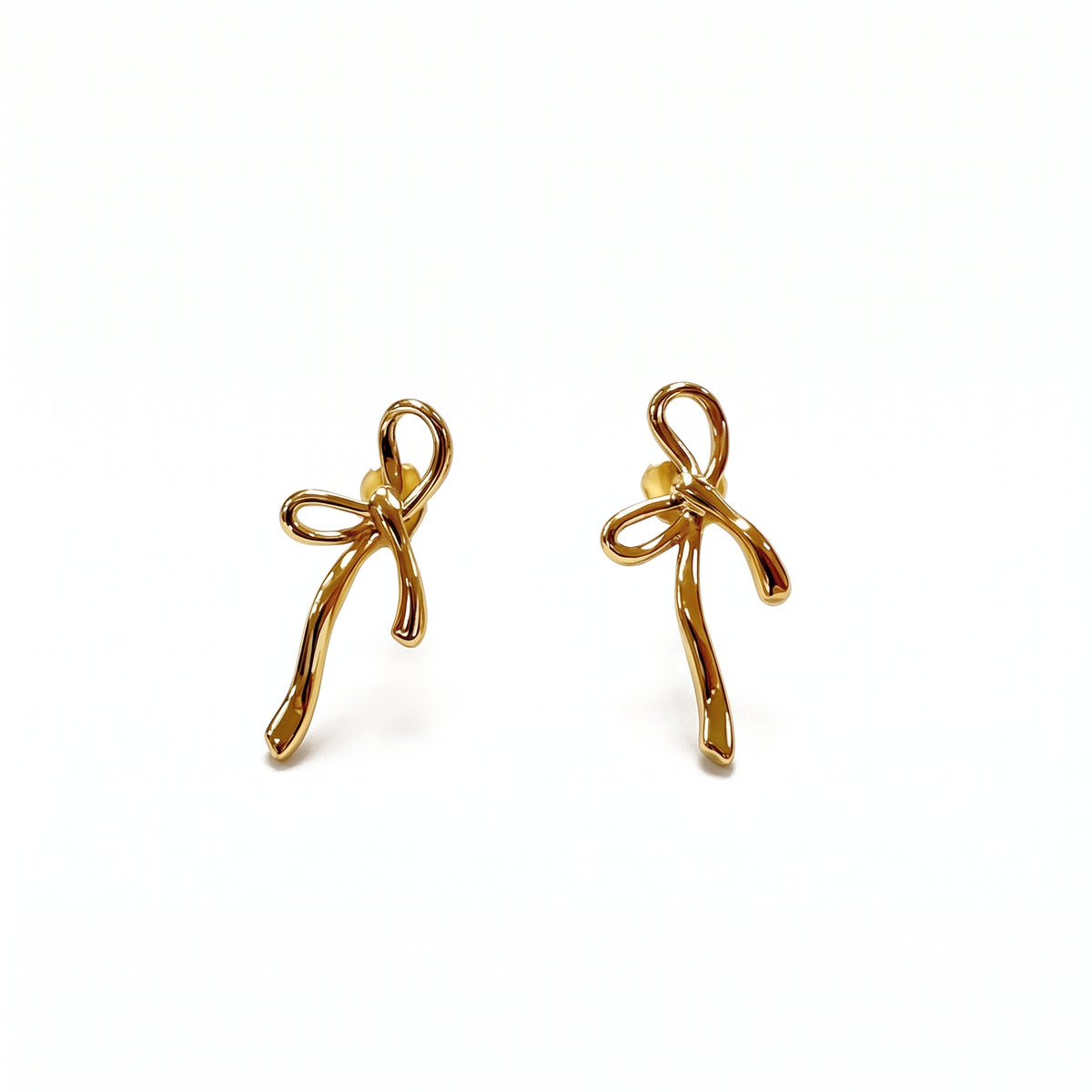Aretes de Acero con Moño Pulido en Relieve