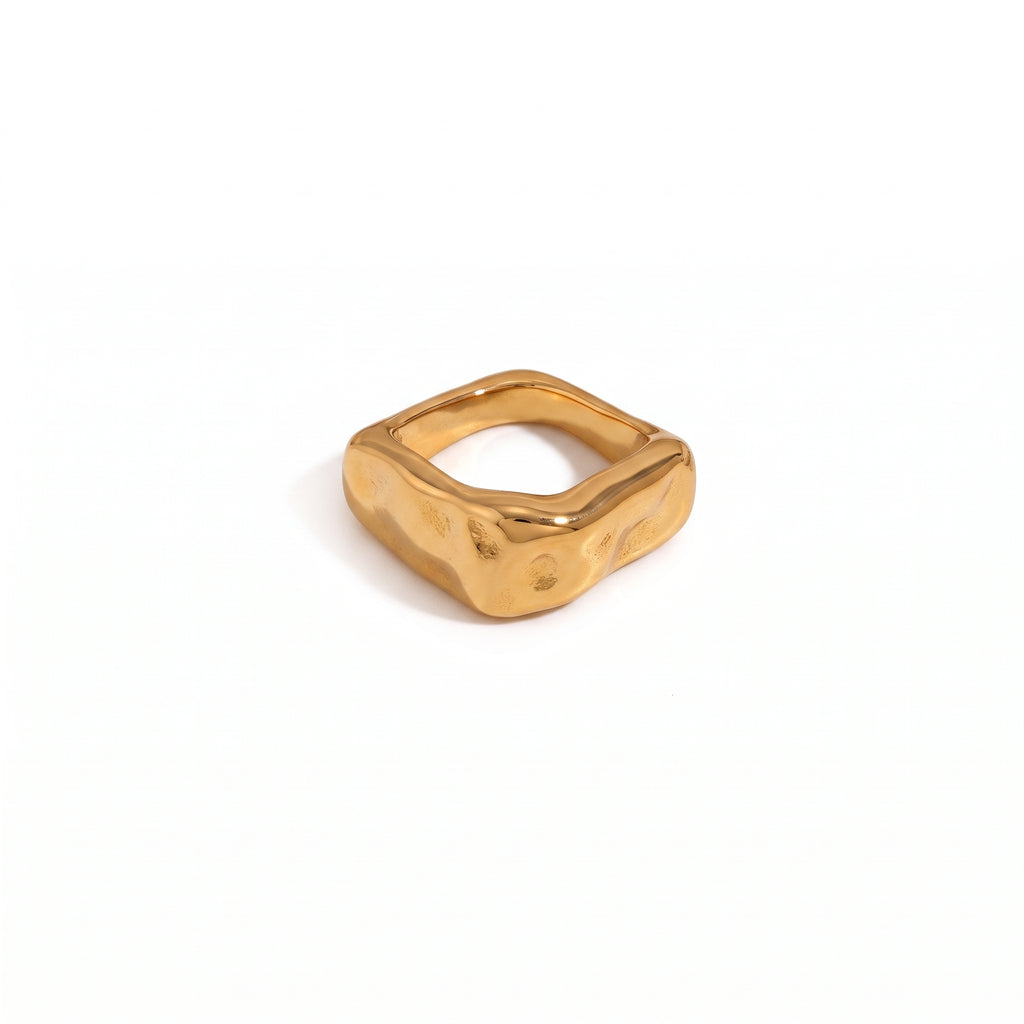 Anillo de Acero con Frente Ancho y Acabado Espejo